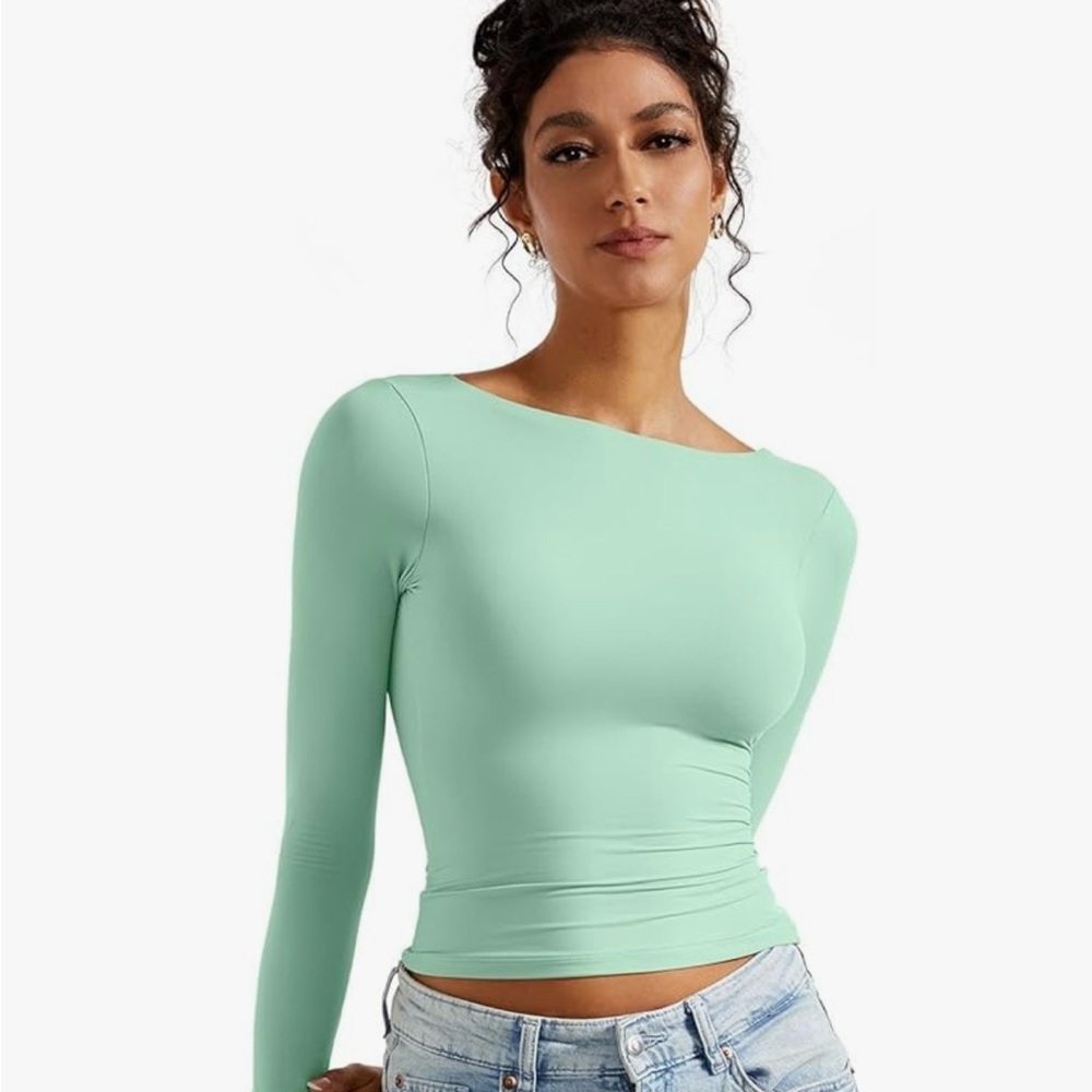 Women’s Long-Sleeve Scoop-Neck Top in Mint